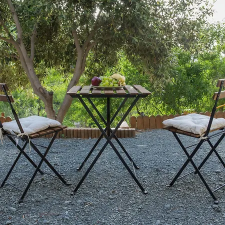 Fikardou Σαλέ Phicardou