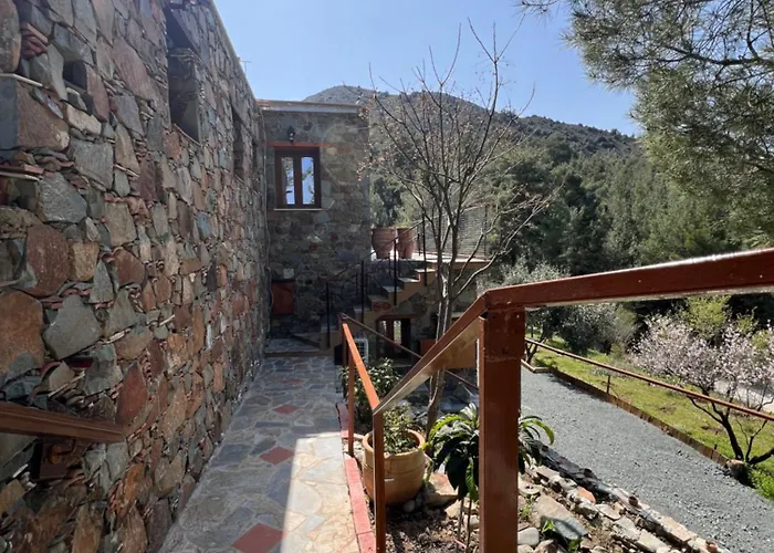 בקתה Fikardou Phicardou